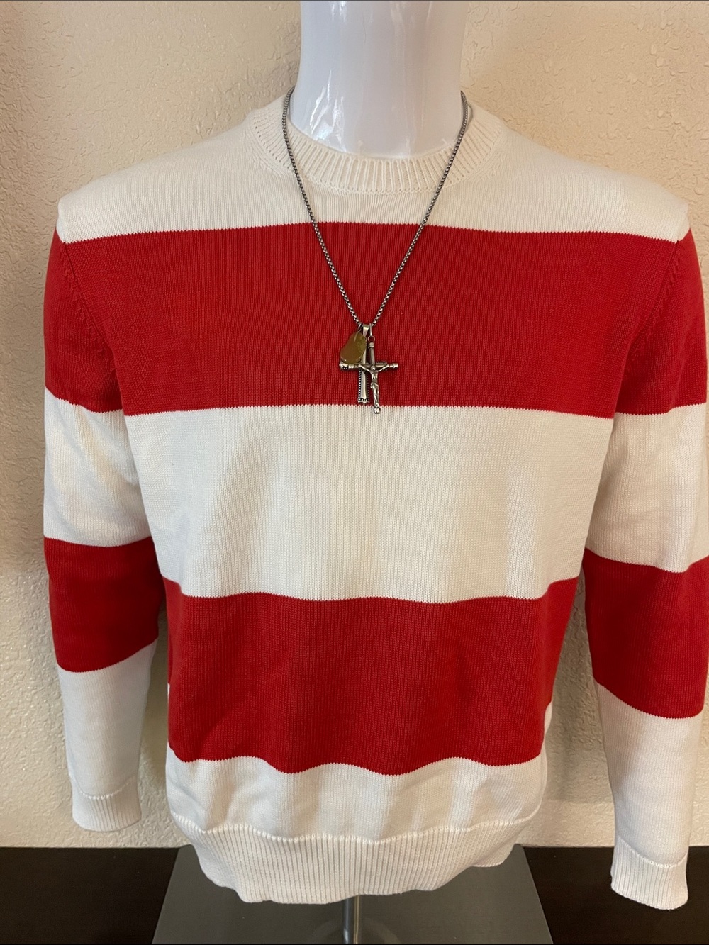ZARA Men’s Red and White Wide-Stripe Crewneck Sweater